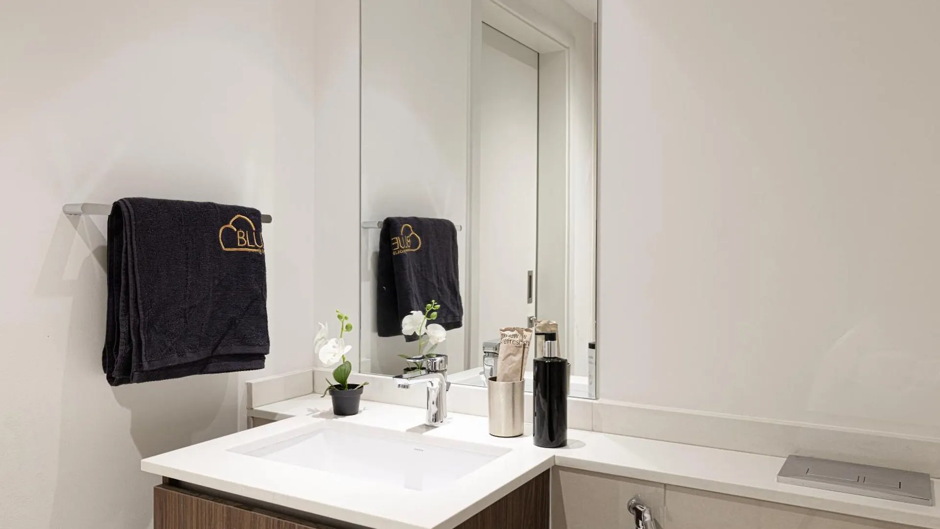 1Br Forest Blues By Blue Cloud Holidays Sharjah